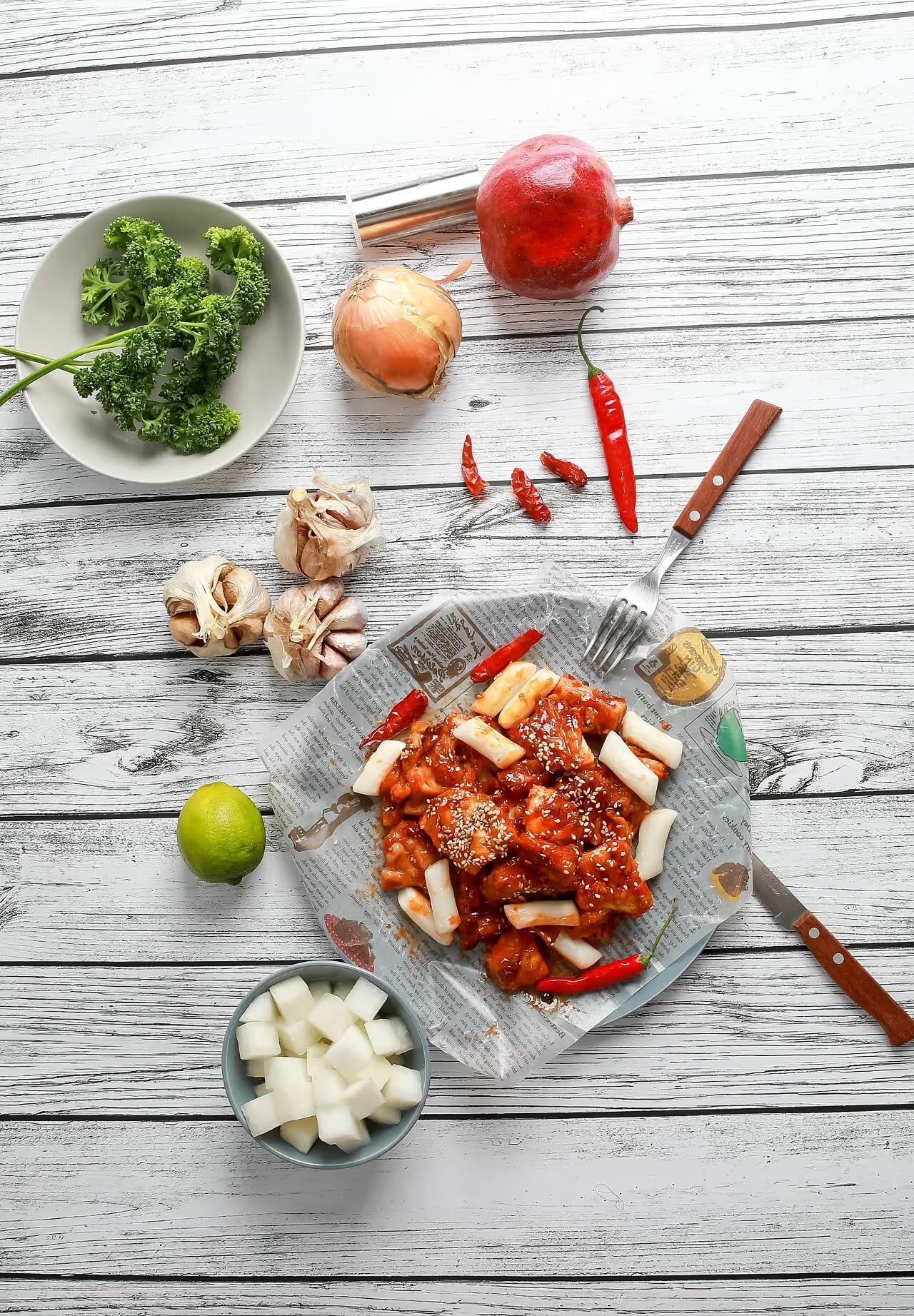 가슴살 샌드위치 단면 컷 - 재료 층 구조 강조