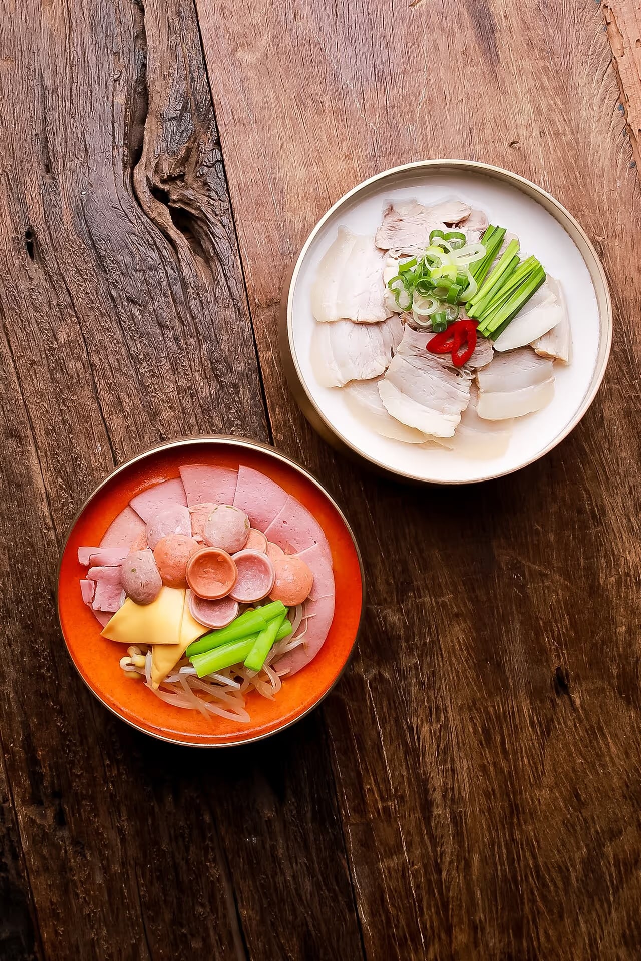 돼지국밥 대표 컷 - 국물과 고기량 중심 구도