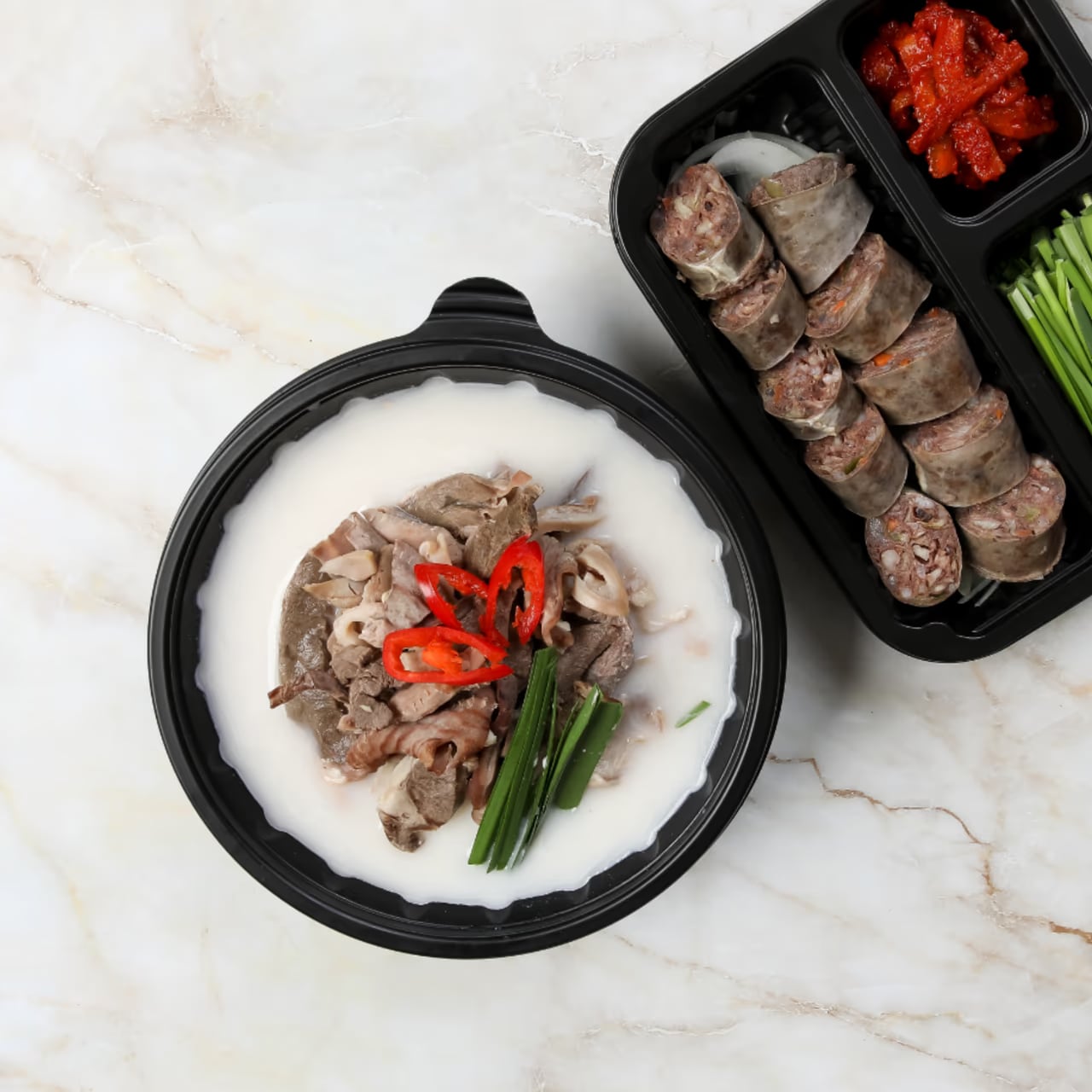 밀키트 용기 촬영 컷 - 곱새류 원팩 배달 상품